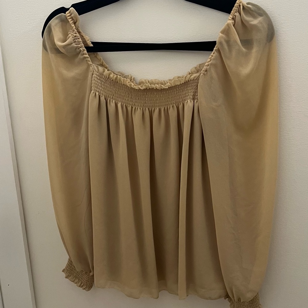 Aritzia Wilfred Alana Blouse in Wheat